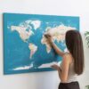 Mėlynas, detalus pasaulio žemėlapis iš toli