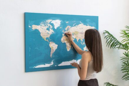 Mėlynas, detalus pasaulio žemėlapis iš toli