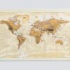 Smėlinis, detalus pasaulio žemėlapis ant sienos