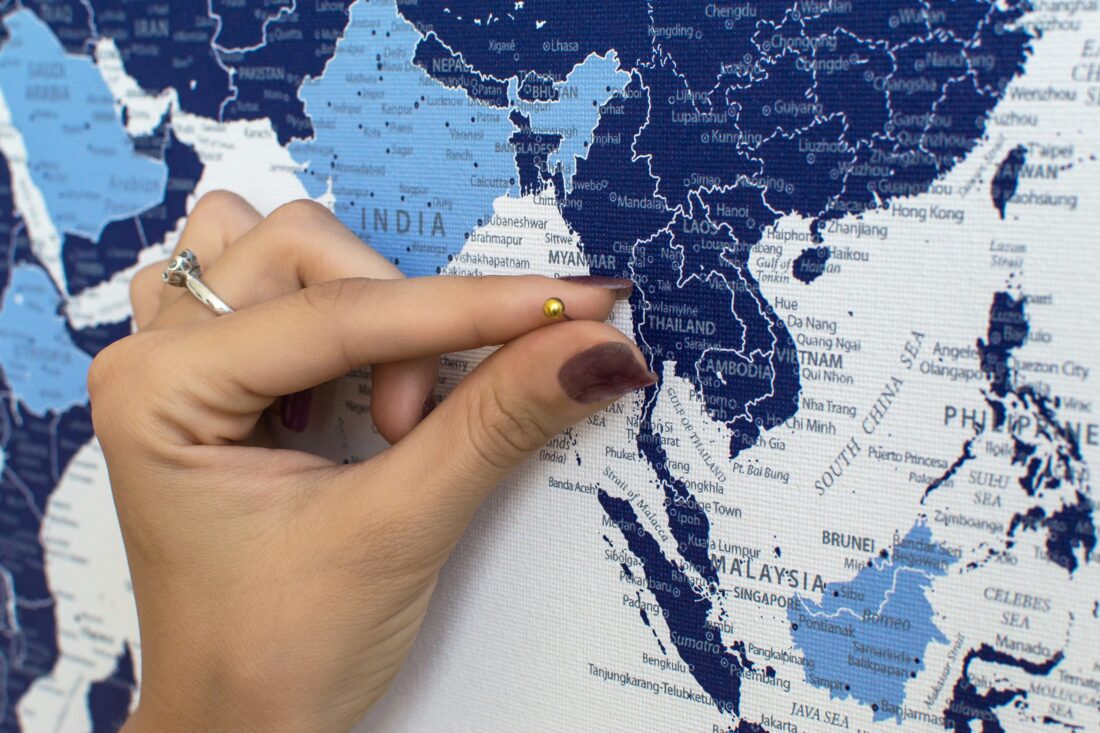 Žydras-mėlynas detalus pasaulio žemėlapis iš arti